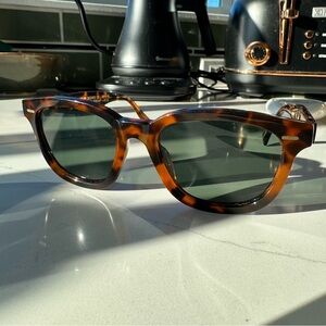 Raen Myles polarized sunglasses. Huru tortoiseshell & green lenses. Excellent